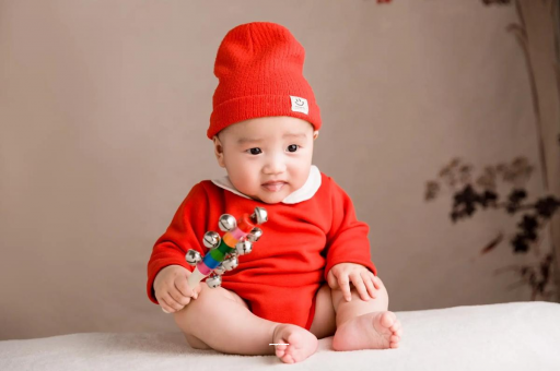 石狮六个月宝宝总是摇头